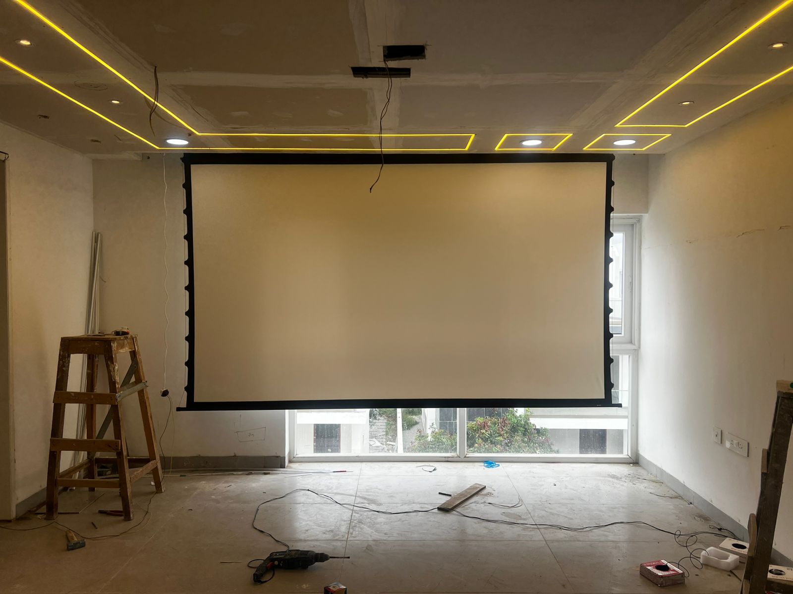 Tab Tension Projector Screen 5